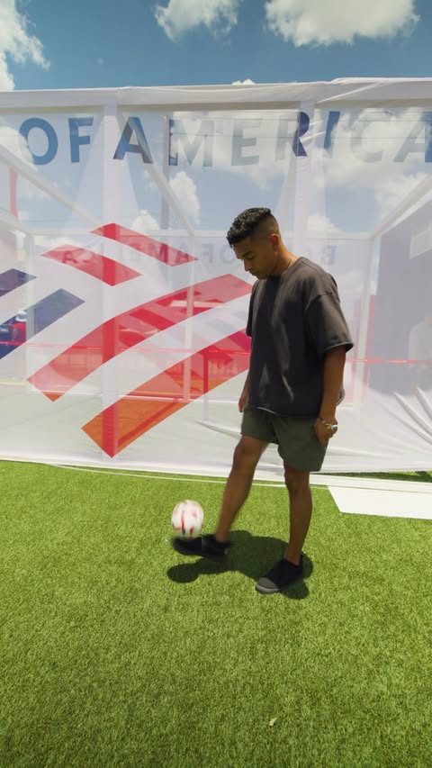 Instagram post by @juixxe for Bank of America. Caption reads: Got the chance to check out @bankofamerica’s....