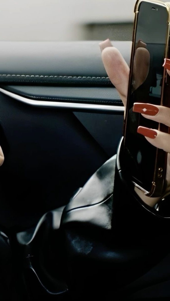 Instagram post by @maayanyve for Cuts Clothing. Caption reads: Oversized blazers on repeat 🖤

.

blazer from....