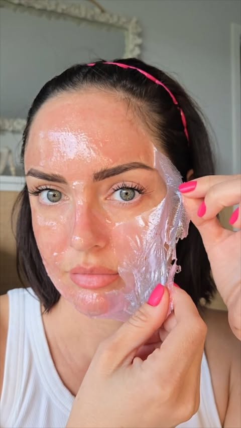 Instagram post by @chloemorello for BYOMA. Caption reads: It works like .~*MAGIC*~. @Byoma Bio-Collagen....