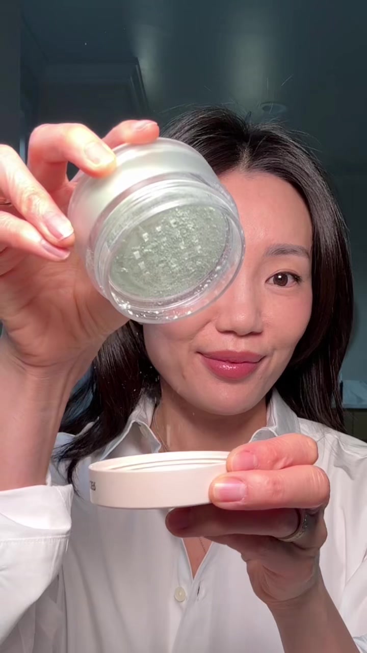 TikTok post by @bondenavant for Laura Mercier. Caption reads: [...] lightweight and effective the new @Laura....