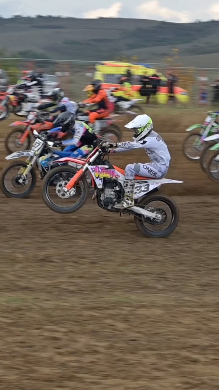 Instagram post by @psyccho33 for 6D Helmets. Caption reads: I will never ever give up.