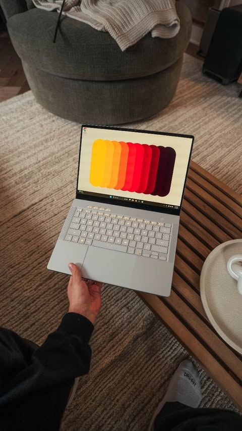 Instagram post by @andresvidoza for ASUS. Caption reads: [...] last year and it was great. Luckily, Asus....