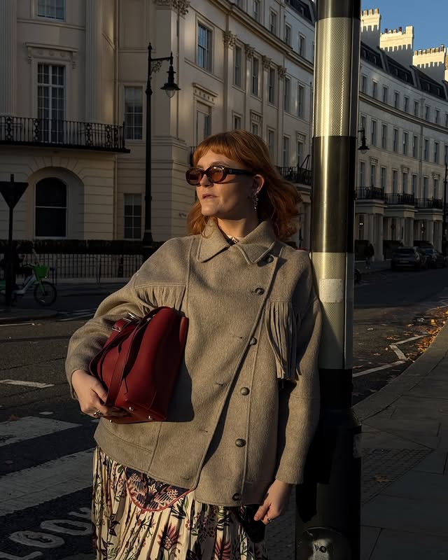 Instagram post by an influencer for Corlin Eyewear. Caption reads: [...] @kybelestudio * Sunnies @corlineyewear *....