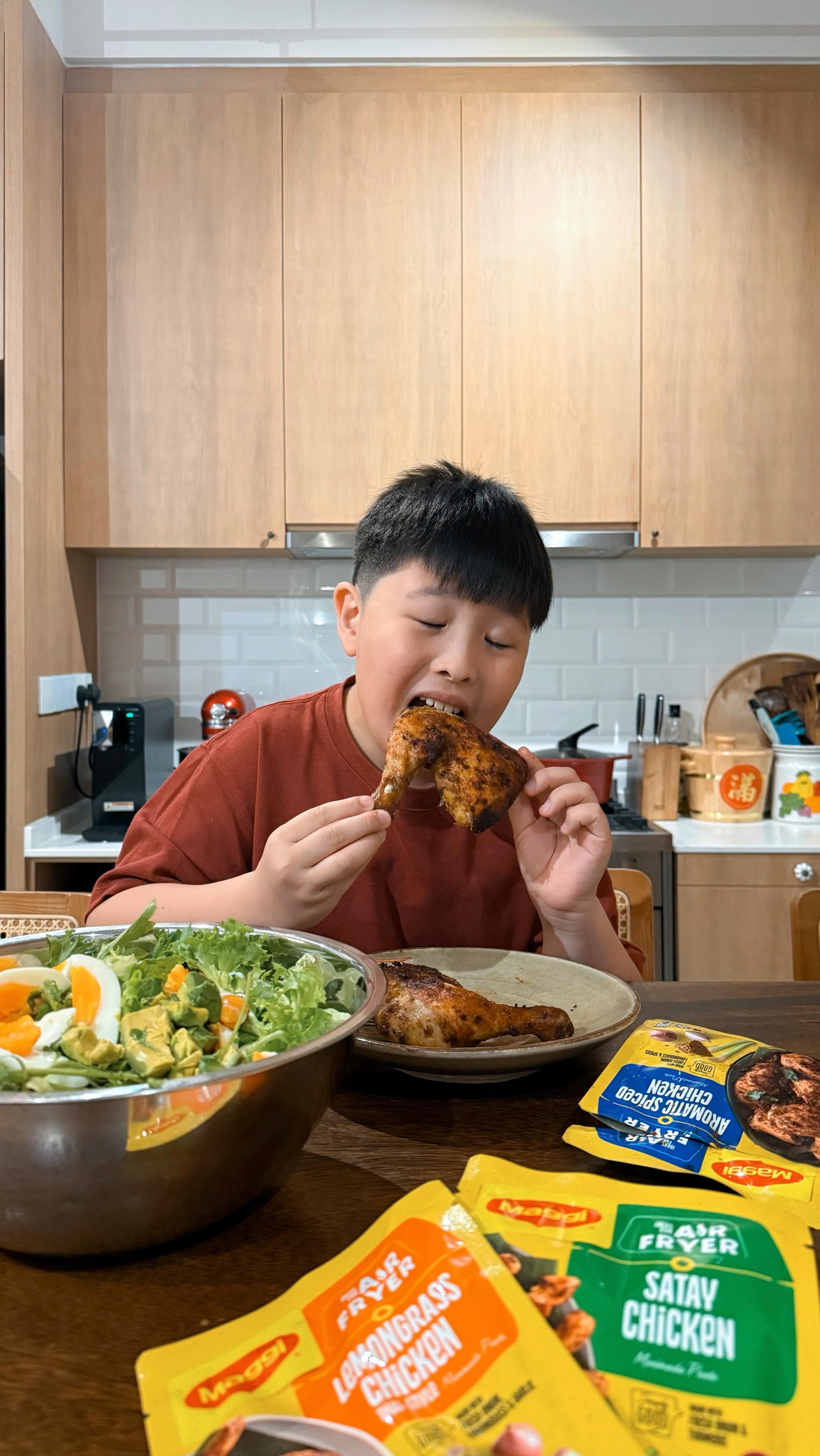 Instagram post by @jul1anler for Partipost. Caption reads: Today, we are making Aromatic Spiced Chicken in an....