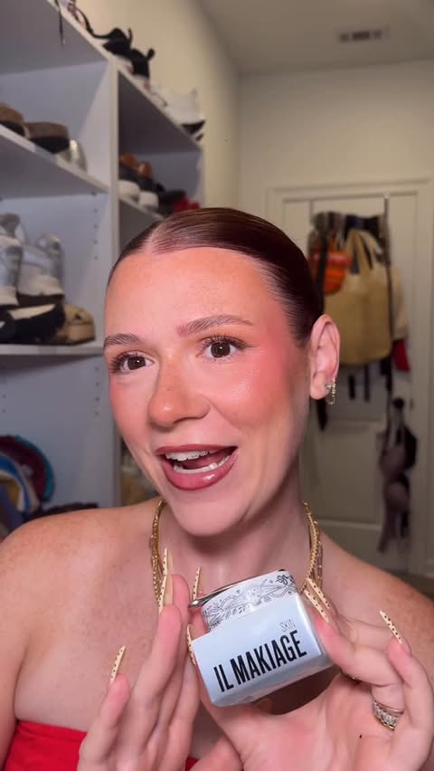 Instagram post by @kenziehmillermakeup for IL MAKIAGE. Caption reads: [...] this power lift plumping cream from....
