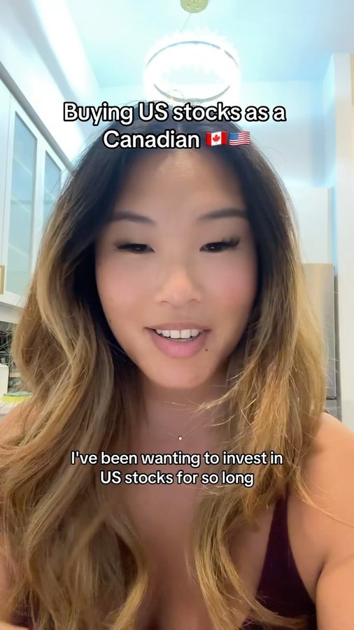 Instagram post by @joyeeeyangg for Moomoo. Caption reads: [...] an RRSP so your money can GROW faster +....