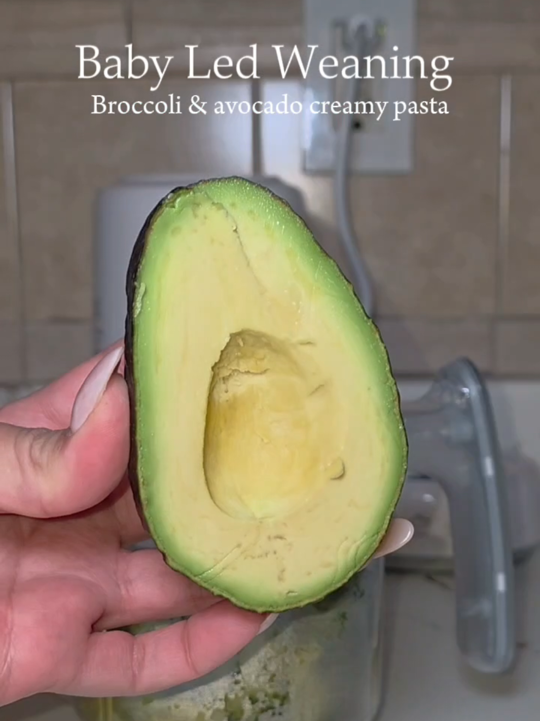 TikTok post by @angie_alvaradox for GROWNSY. Caption reads: [...] Steam broccoli until very soft in the....