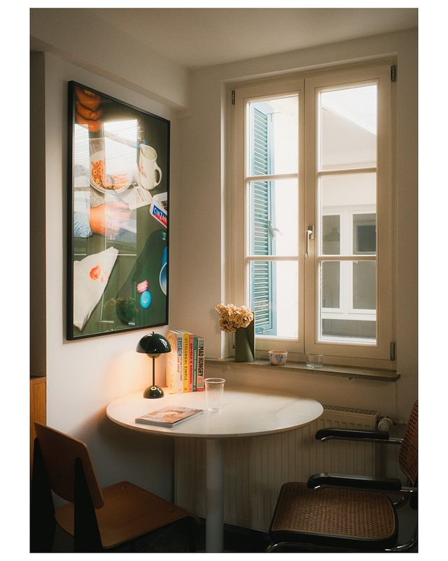 Instagram post by @smnstr_ for Wall of Art. Caption reads: Feels good to be home again 🦦....