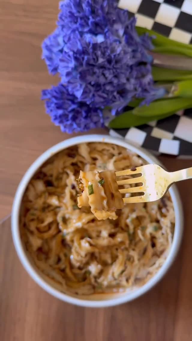 Instagram post by @mrskellylorrainereid for FLY BY JING. Caption reads: Fly By Jing noodles just hit H-E-B and honestly…....