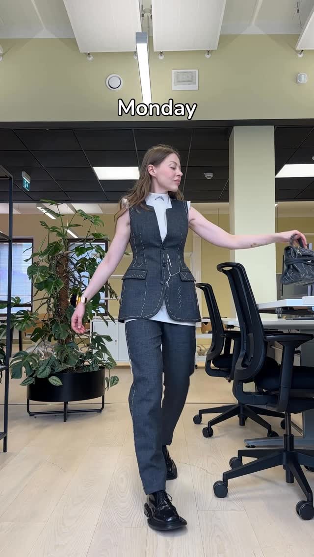 Instagram post by @alinarolling for Moschino. Caption reads: Mainos/ad /Wearing @moschino to the office 5 days....