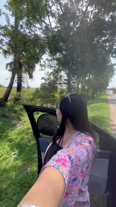 Instagram post by @_janmoni_s_life_ for NEUD. Caption reads: [...] a therapy 🫶🧿 . . . Comment for link🔗....
