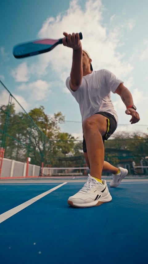 Instagram post by @smartkicksofficial for Reebok. Caption reads: [...] one pair does it all. 👟🔥 Reebok Multicourt....