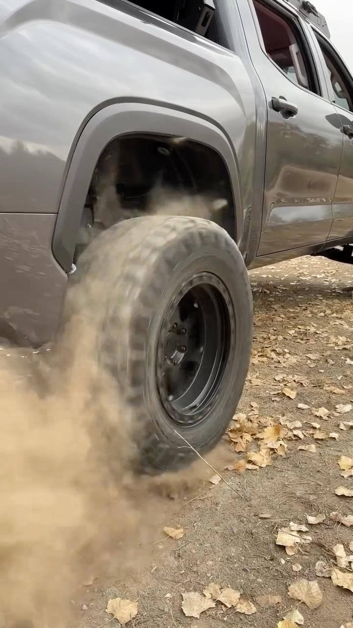 Instagram post by @dallassapla for 3Wliners. Caption reads: [...] your mats have faced? I’ve had my....