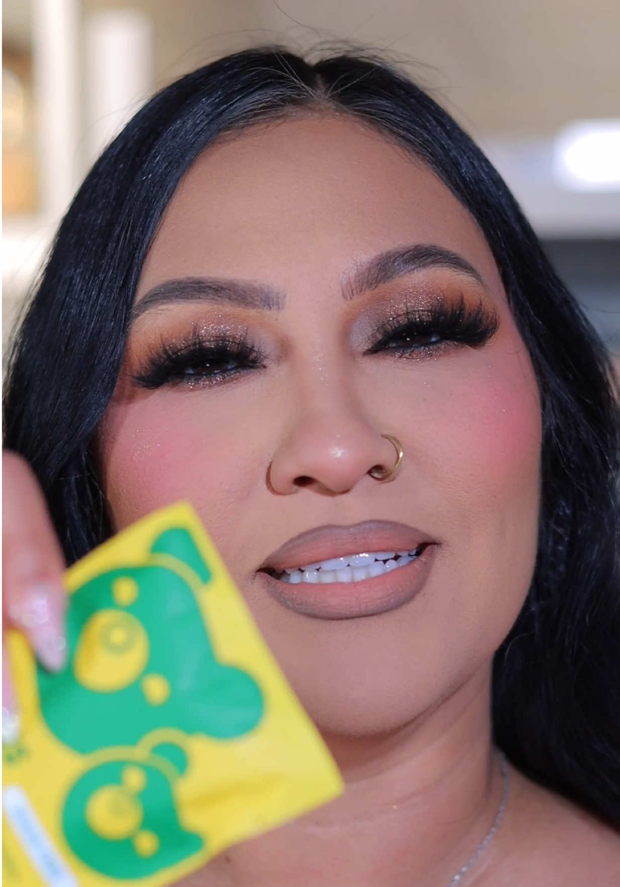 TikTok post by @glam_by_gigi_ for Grüns. Caption reads: Obsessed with these @grunsnutrition #grunscubs....