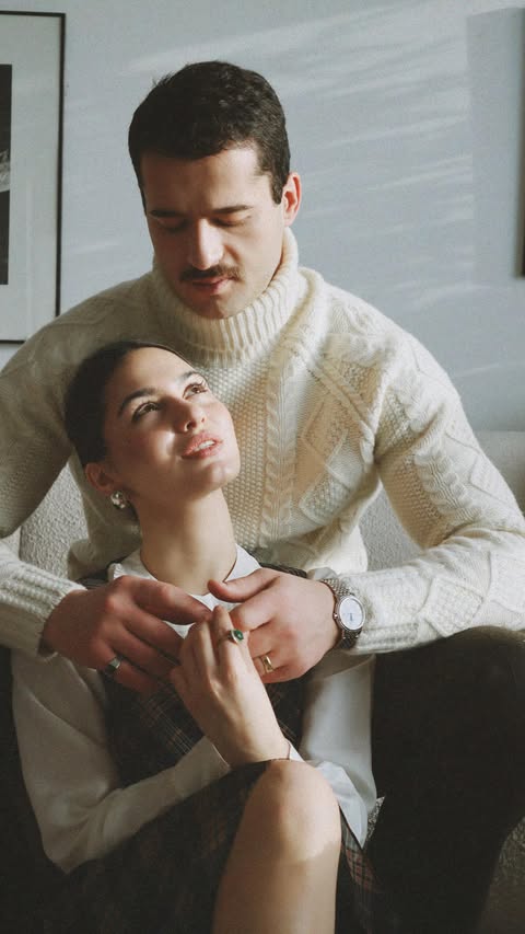 Instagram post by @senseofmotions for Brooks Brothers. Caption reads: Holiday ready in @brooksbrothers....