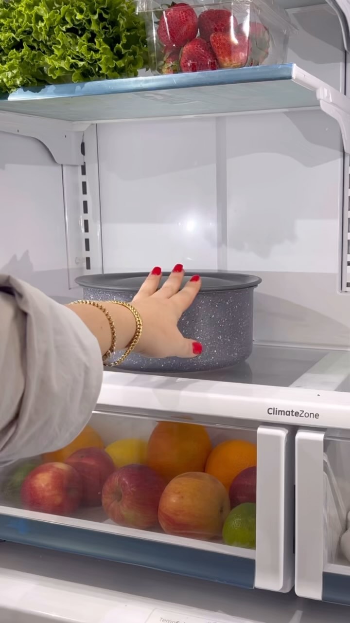 Instagram post by @the.charcuterie.queen for Botticelli Foods. Caption reads: One pan, endless possibilities! 🍃 

Whip up this....