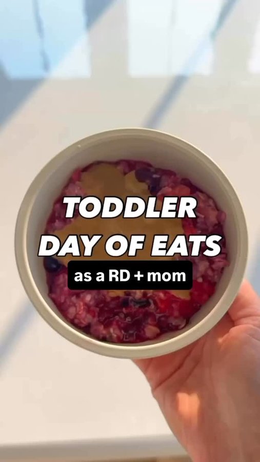 Instagram post by @nutritionbymia for Enfamil. Caption reads: Here’s what my toddler eats in a day as a....