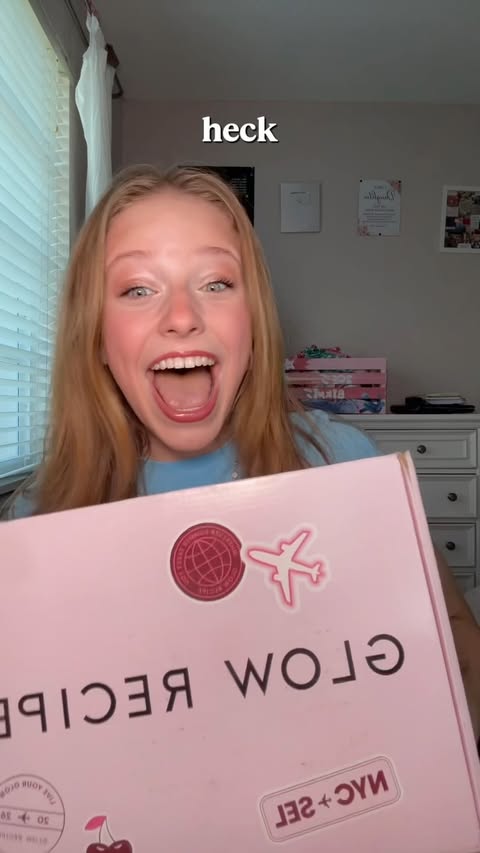 Instagram post by @zoemordas for Glow Recipe. Caption reads: @glowrecipe SENT ME A PR PACKAGE??.