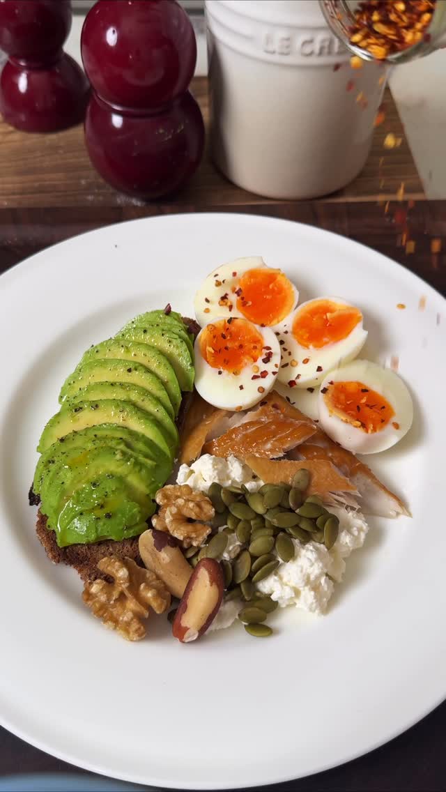 Instagram post by @emthenutritionist for Rituals Cosmetics. Caption reads: A NUTRITIONISTS MOOD BOOSTING MORNING 

AD Not a....