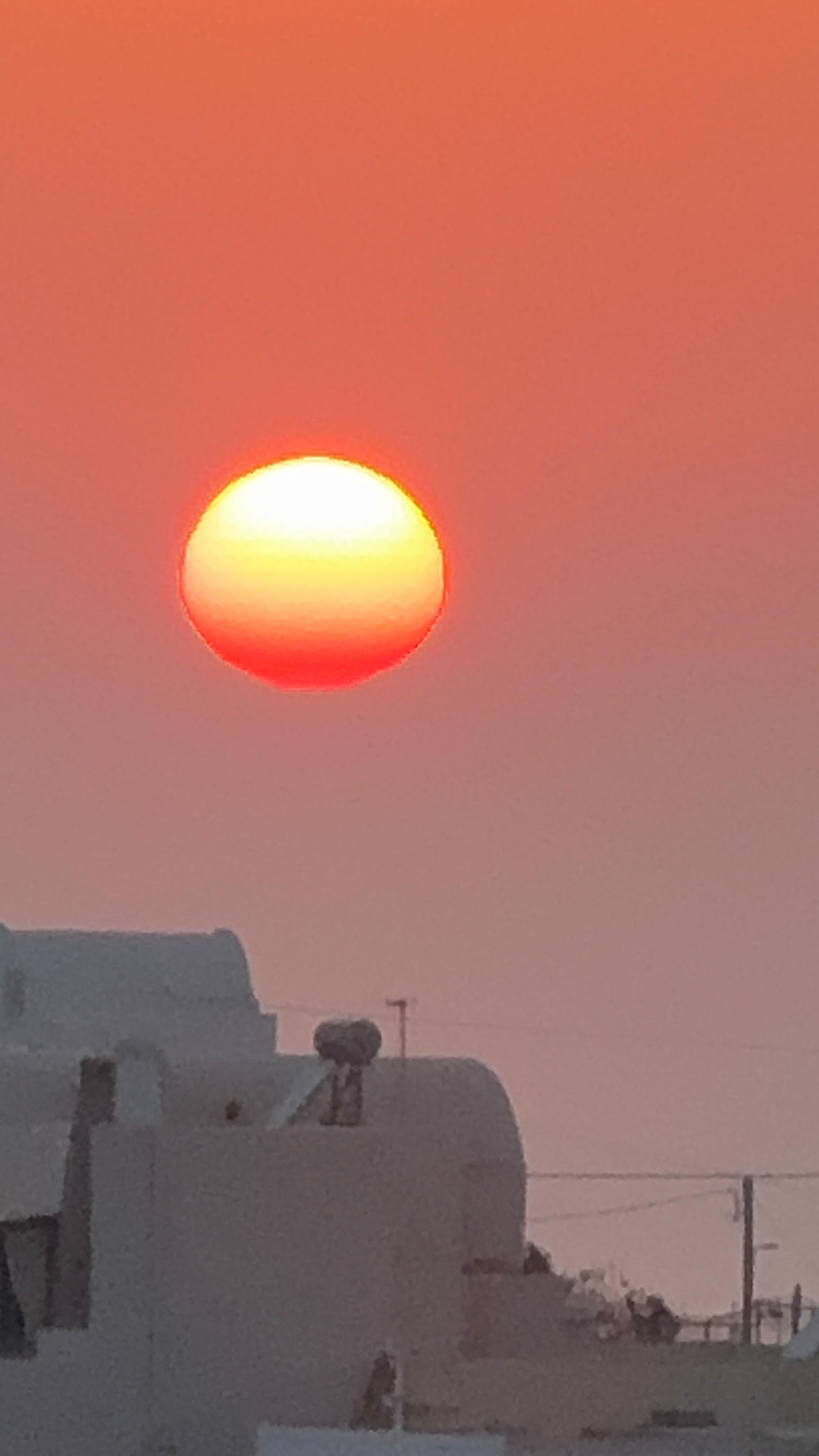 Instagram post by @lydsbutler for Hello Molly. Caption reads: rich in life w you 

@hellomolly code LYDS 🌸 ad.