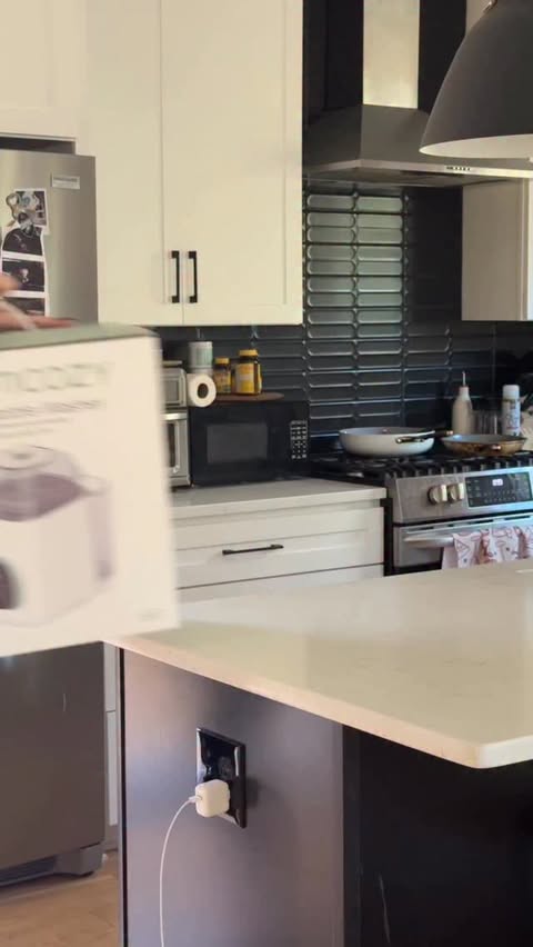 Instagram post by @abbeyweitzeil for Momcozy. Caption reads: Mom friends, RUN 🏃‍♀️The @momcozy bottle washer....