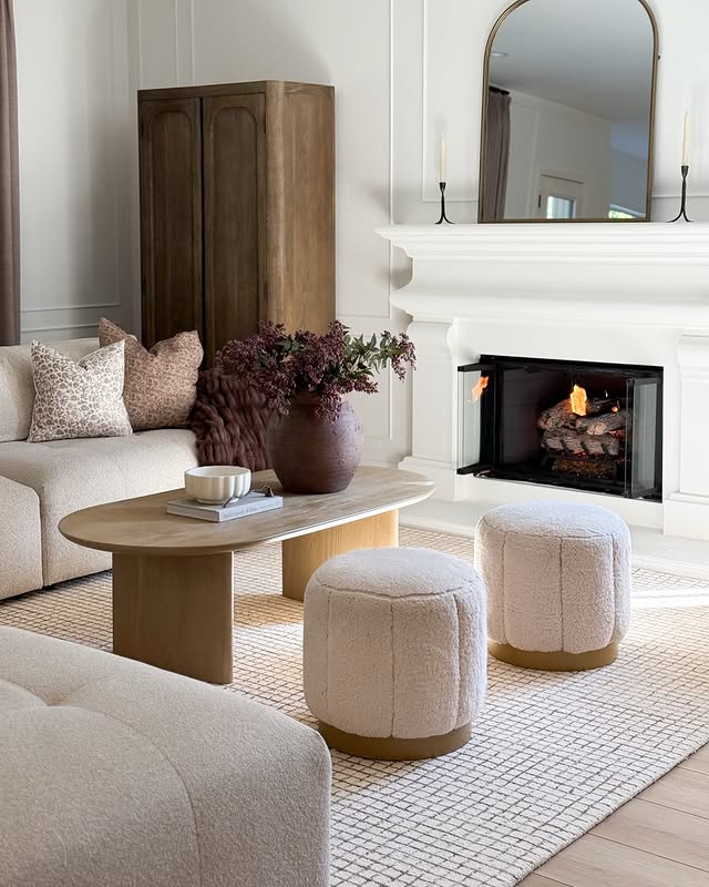 Instagram post by @paulabhome for Rugs USA. Caption reads: [...] The perfect touch of brown 🤎👌 ##RugsUSA....