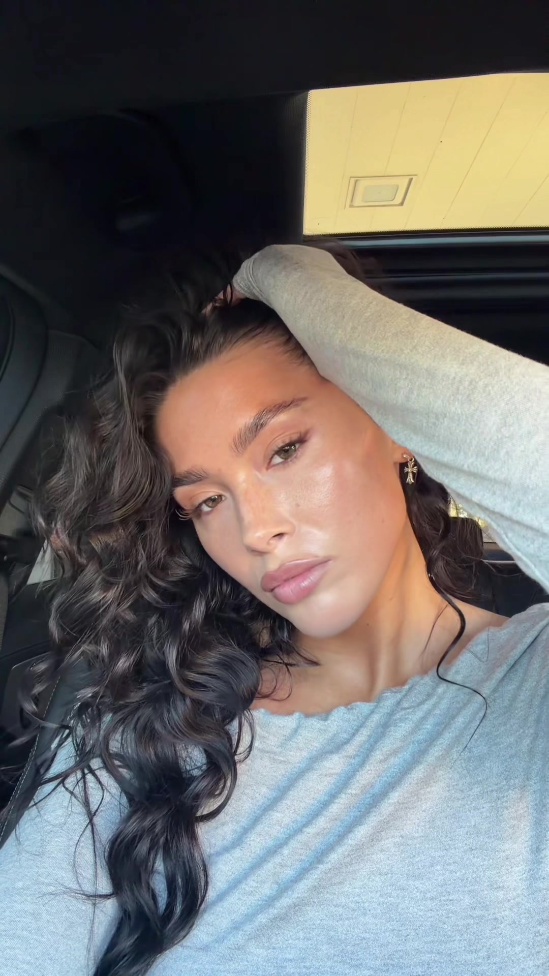 TikTok post by @alexisbraunn for COVERGIRL. Caption reads: Covergirllllll this skin!! TOO GOOD😍 #ad [...].