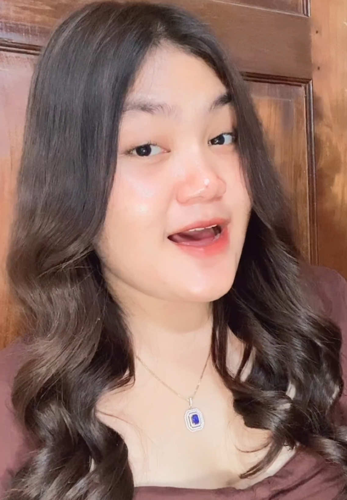 TikTok post by @novyypuspita for Newlab. Caption reads: collagen isinya cuma gula doang?? what?!!🥲....