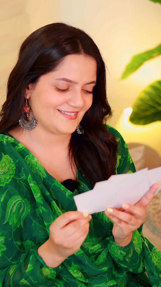 Instagram post by @anushabangia for Ozone Ayurvedics. Caption reads: 🎁 GIVEAWAY TIME! 🎁
This Rakhi, treat yourself....