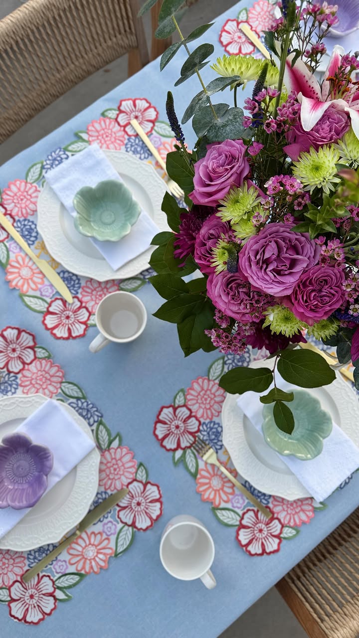 Instagram post by @everyday_home for MagicLinks. Caption reads: #ad Shop all the pretty spring items at @Kohls!....