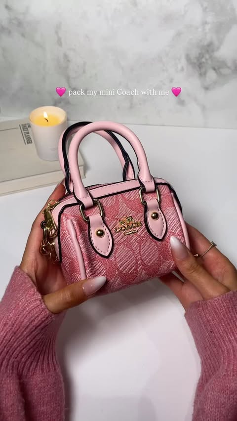 Instagram post by @megsbeautyedit for Gisou. Caption reads: The cutest lil bag 🤏🩷

favourites from @gisou....