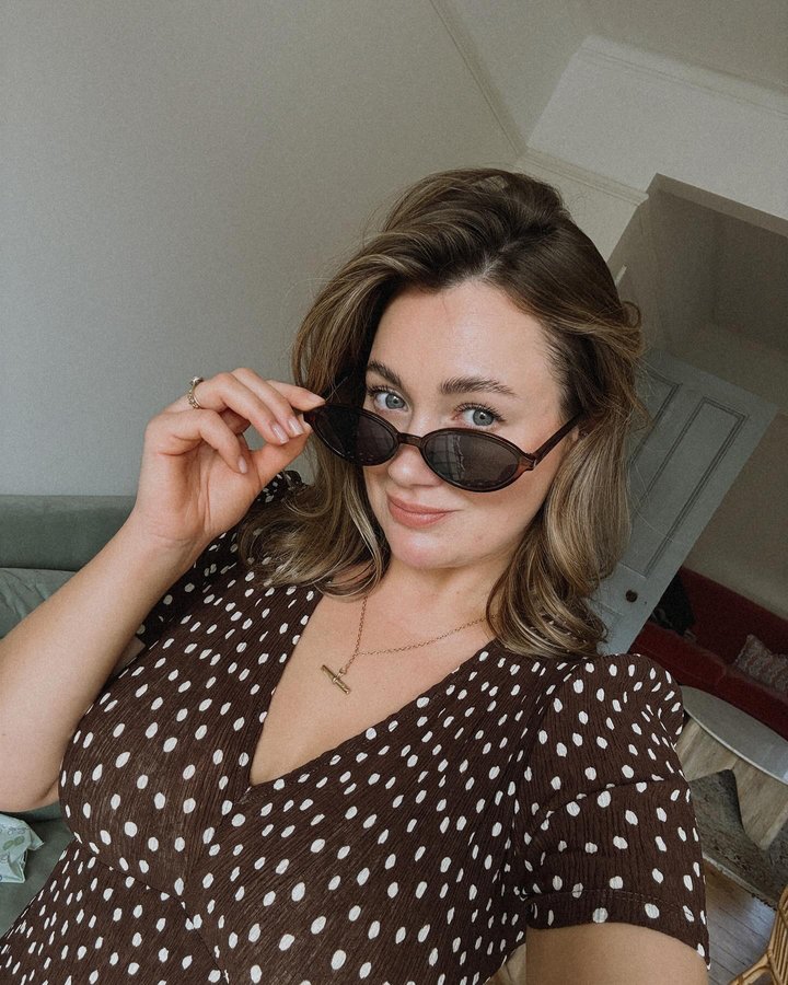 Instagram post by @katespiers for Elizabeth Scarlett. Caption reads: Spring 🌸 recently I’ve been having a bit of an....