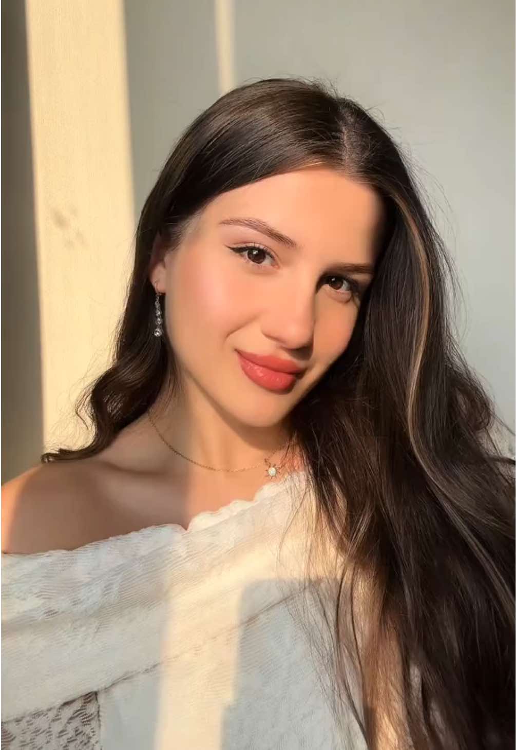 TikTok post by @tamta____________ for BAZZAAL. Caption reads: Everything sparkly and beautiful, perfectly inside....