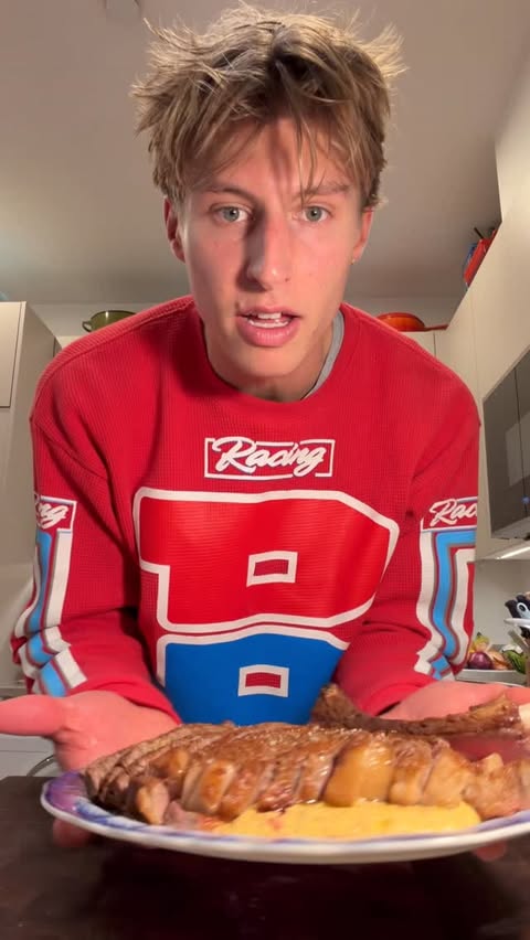 Instagram post by @max.baroni for Graza. Caption reads: [...] full recipe on my substack HOT SIDE....