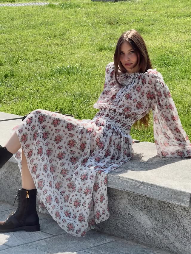 Instagram post by @martina.cabassi for Dolce&Gabbana. Caption reads: the perfect spring dress by @dolcegabbana 🌷🌺....