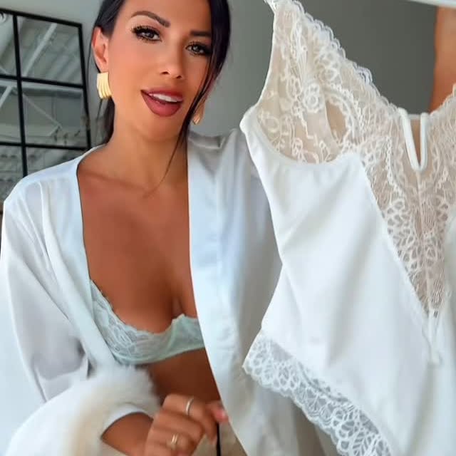Instagram post by @kalieliopoulosx for HeyShape. Caption reads: [...] 💭 would you rock this bodysuit out ?....