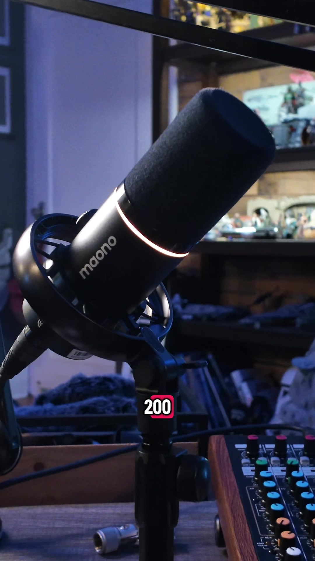 TikTok post by @asmr_kenobi for Maono. Caption reads: This hybrid mic from @maono_us has solved a few....