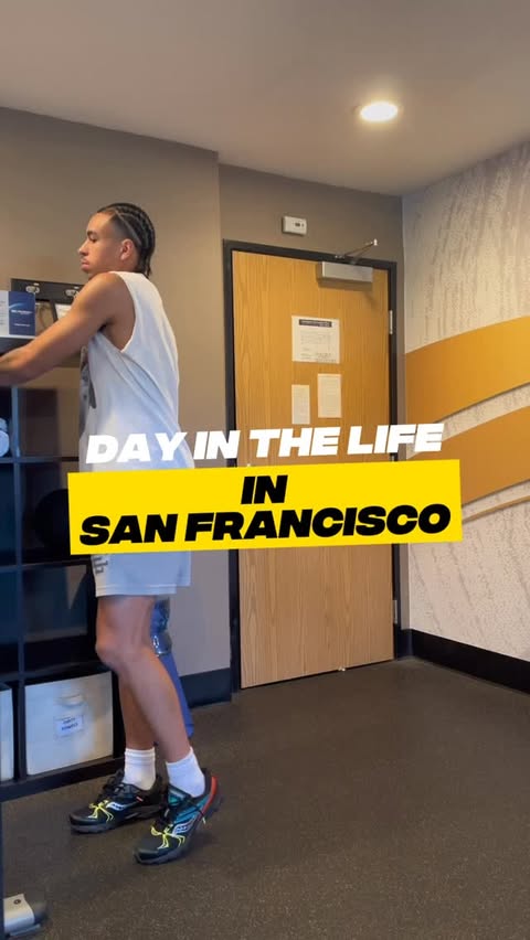 Instagram post by @jayohoopss for Saucony. Caption reads: Great vibes in the bay ! @elwoodclothing....