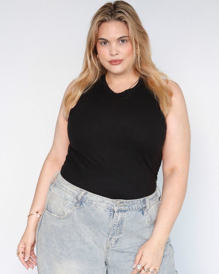 Instagram post by @krisyeo for Ford Models. Caption reads: 🍒 Raw Digitals🍒

@fordmodels 

#model #plussize....