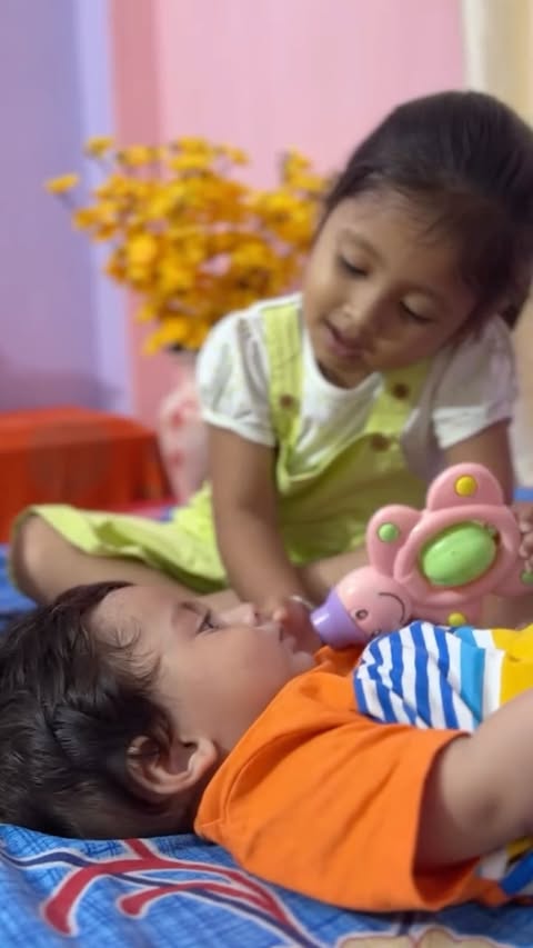 Instagram post by @baibhabi_priyam for Himalaya Babycare. Caption reads: [...] up in 💚 That’s why I love that Himalaya....
