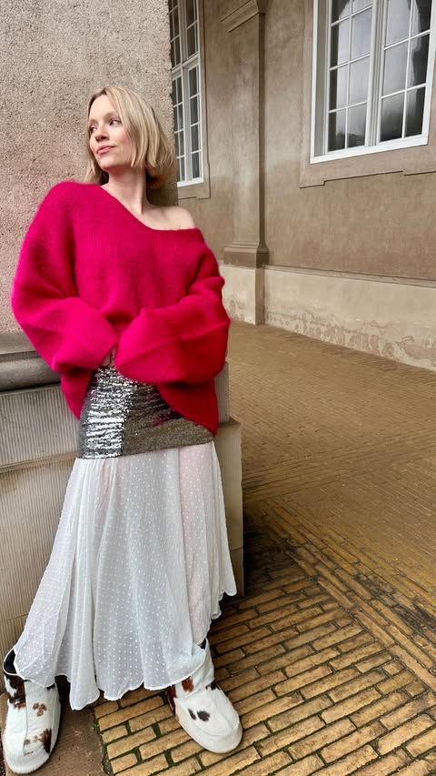 Instagram post by @prosenkilde for MIKUTA. Caption reads: Annonce - Spoiler alert: you can wear sequins and....