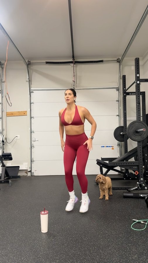 Instagram post by @gracewhitefit for BlenderBottle. Caption reads: #ad GRWM for the gym 🫶🏽, using the....