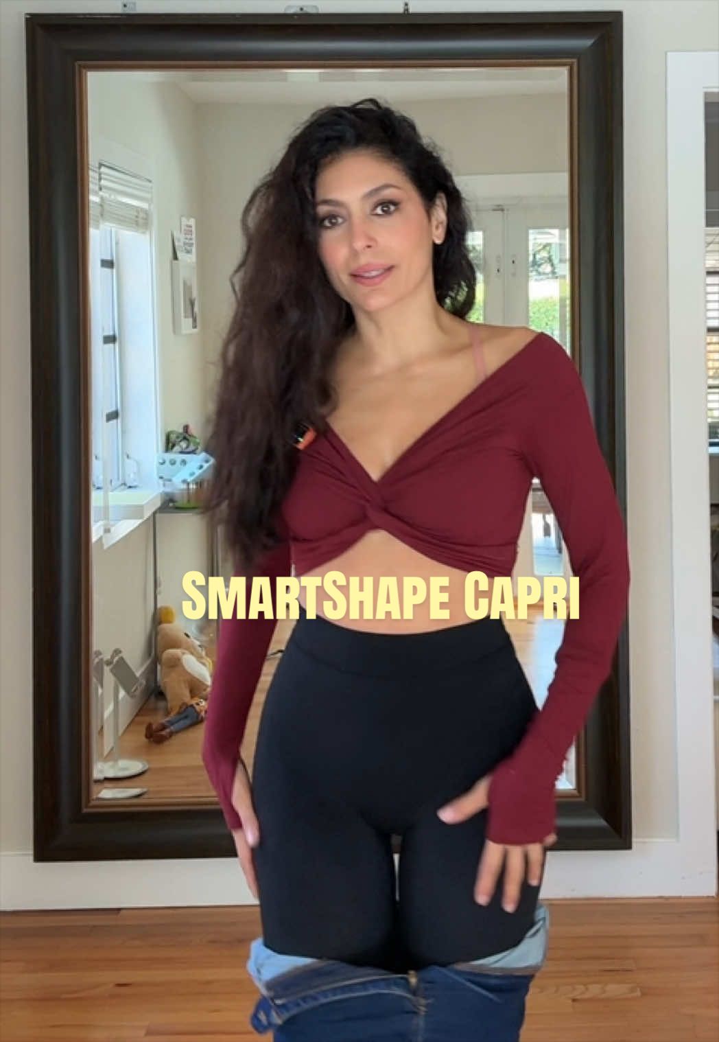 TikTok post by @_vanessalyon for Leonisa. Caption reads: [...] ✨ Smooths from the waist to the calves....