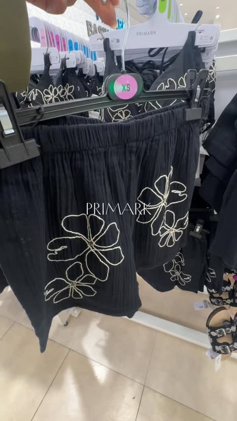 Instagram post by @highstreetstyleinspo for Primark. Caption reads: @primark you got the memo on the swimwear this....