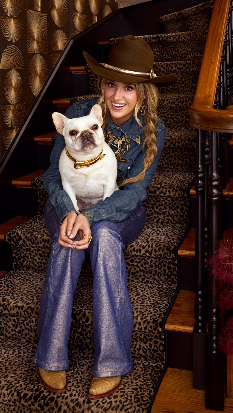 Instagram post by @sidmemphis for Southern Living. Caption reads: Despite her very full dance card, country star....