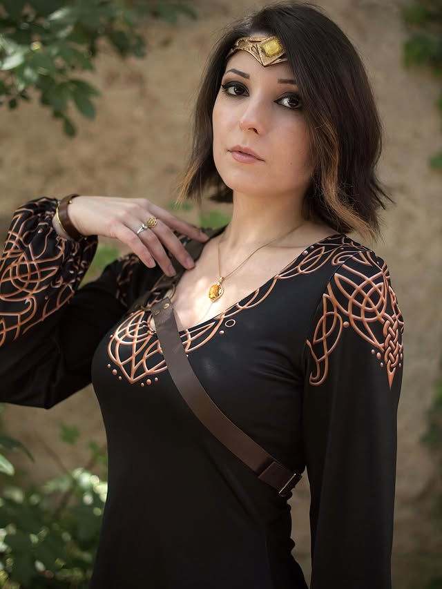 Instagram post by @dragunova_cos for Blackmilk Clothing. Caption reads: [...] empires that know how to endure. »....