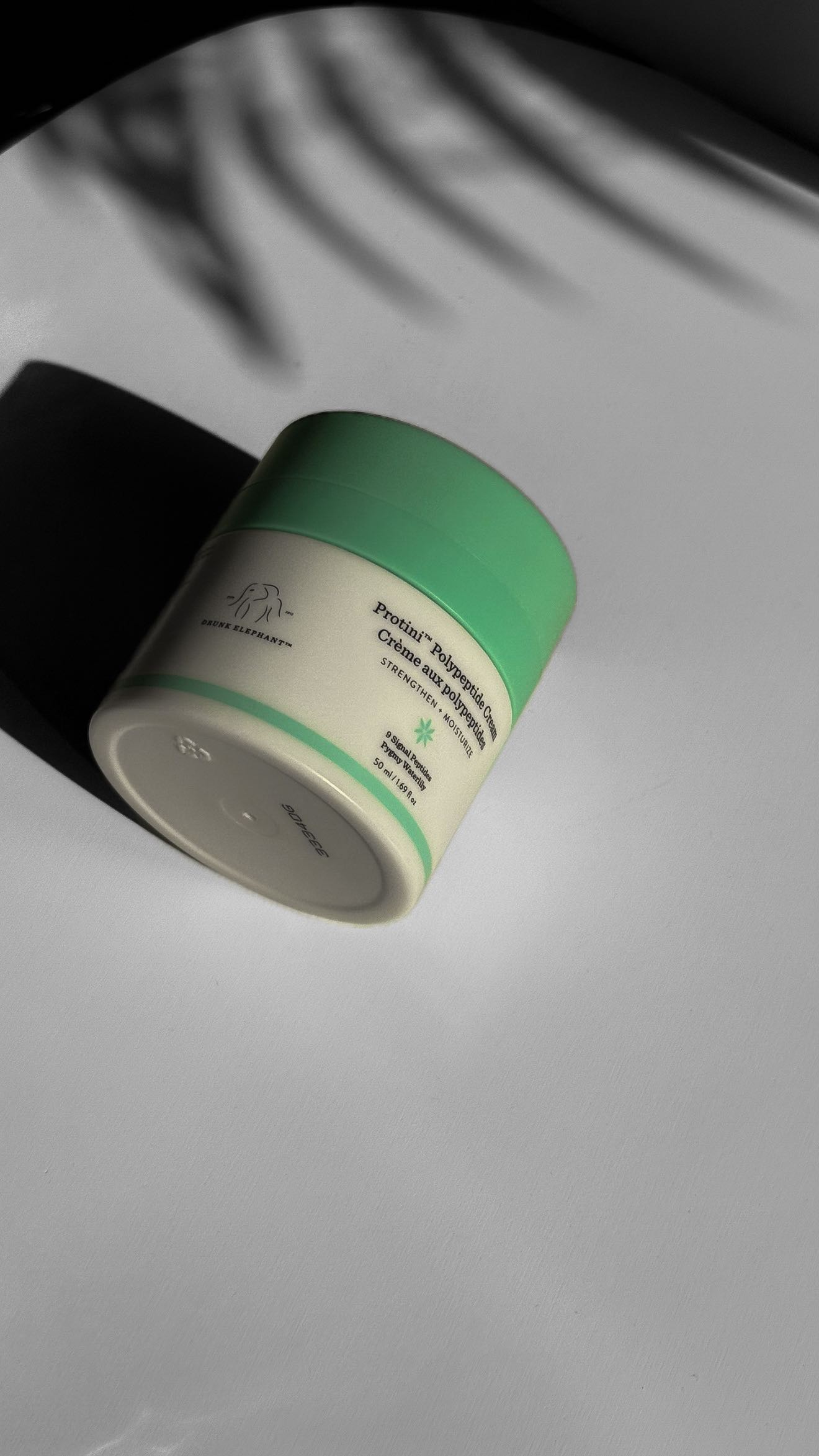 Instagram post by @the_dubai_dame for Drunk Elephant. Caption reads: My go-to glow combo with @drunkelephant 💕
Protini....