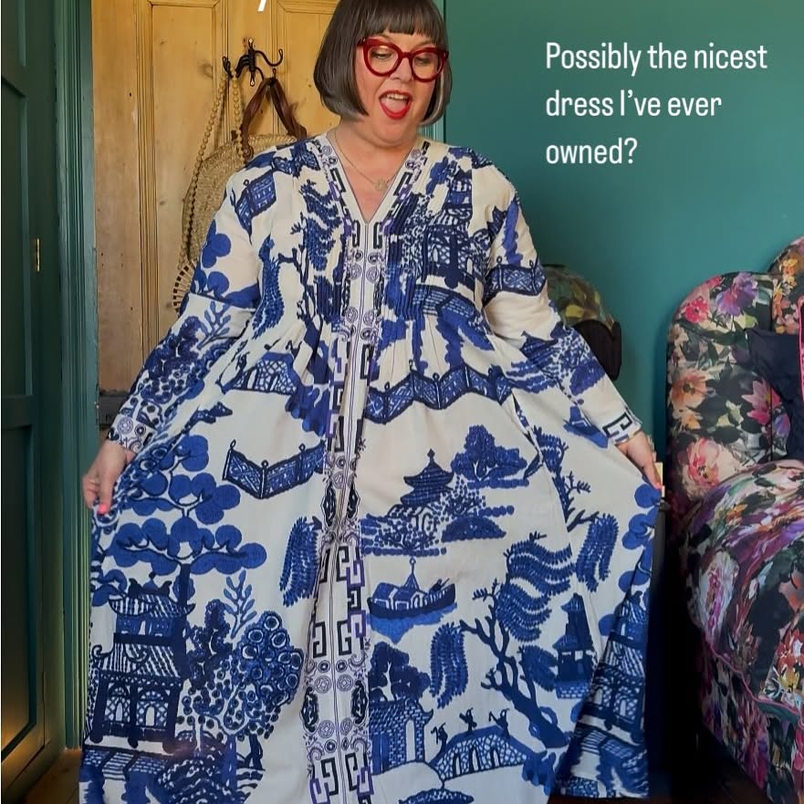Instagram post by @hardcastletowers for Minervabrandesp. Caption reads: 1. ad/pr product would you just look at this dress....