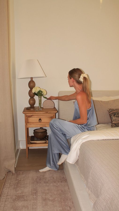 Instagram post by @blakeswanner for Hatch. Caption reads: My honest @hatchforsleep review — just get it....