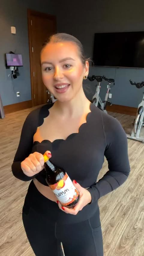 Instagram post by @stacey_creator for Humm Kombucha. Caption reads: Great workout + @hummkombucha = happy mood for all....